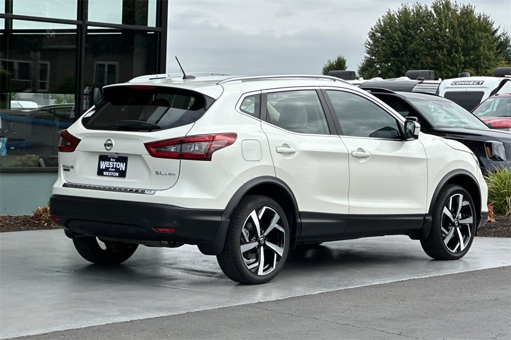 used 2022 Nissan Rogue Sport car, priced at $25,909