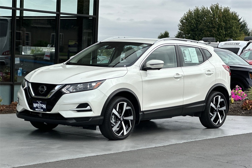 used 2022 Nissan Rogue Sport car, priced at $25,909