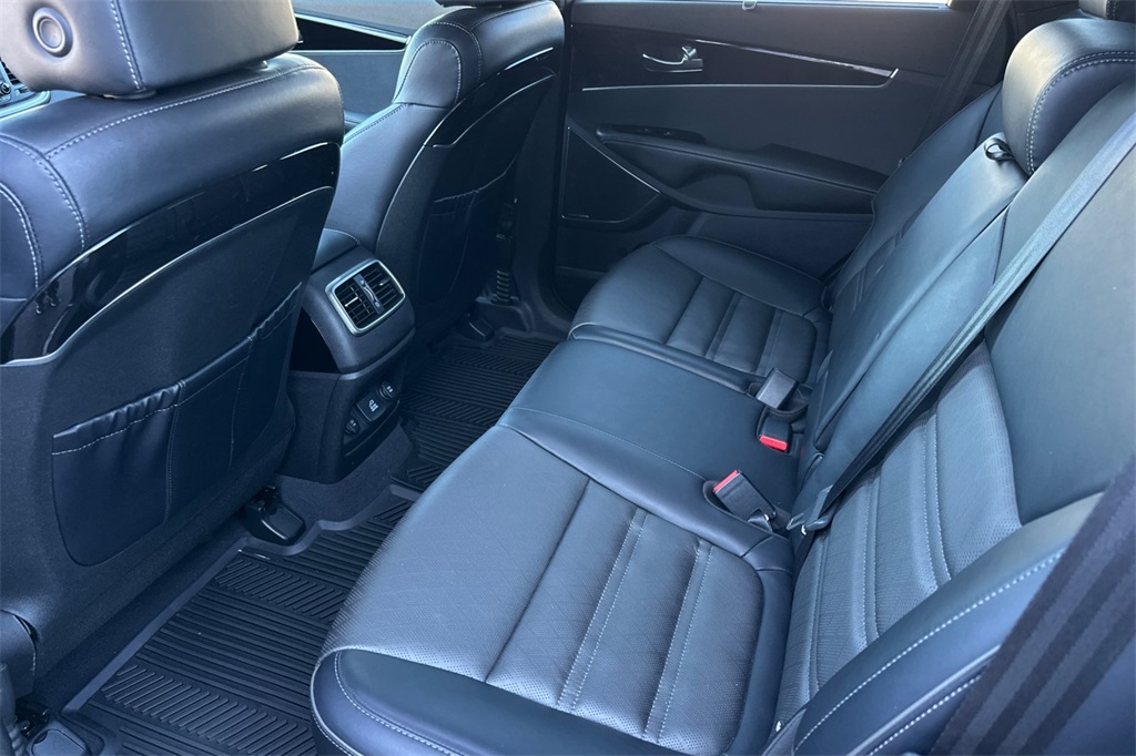 used 2019 Kia Sorento car, priced at $21,920