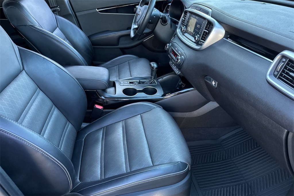 used 2019 Kia Sorento car, priced at $21,920