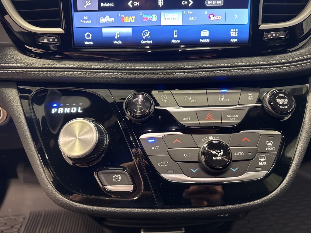 new 2025 Chrysler Pacifica car, priced at $41,999