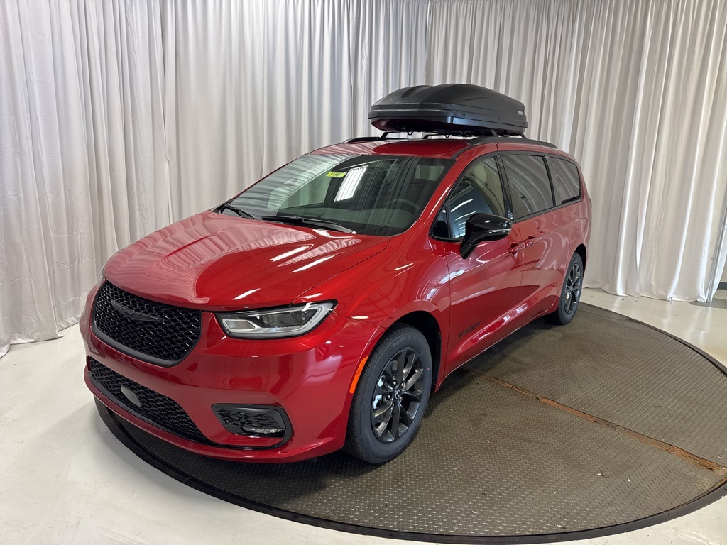 new 2025 Chrysler Pacifica car, priced at $41,999