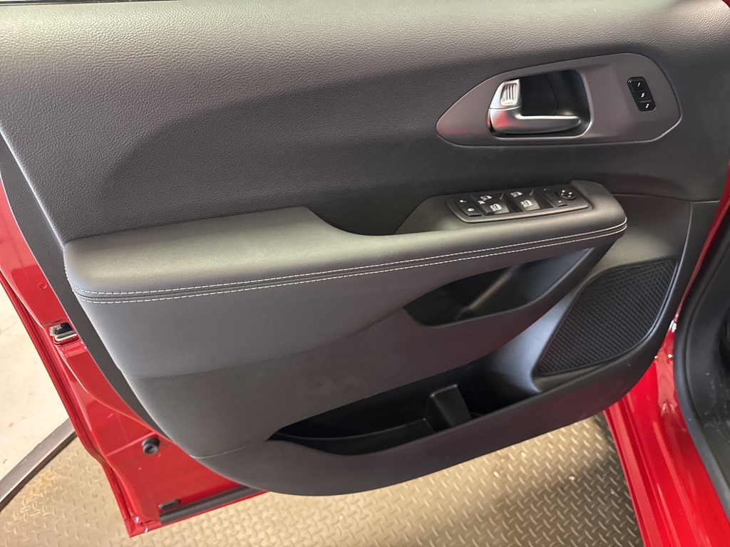 new 2025 Chrysler Pacifica car, priced at $41,999