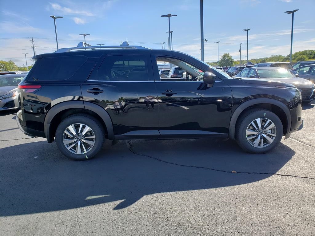 new 2025 Nissan Pathfinder car, priced at $38,024