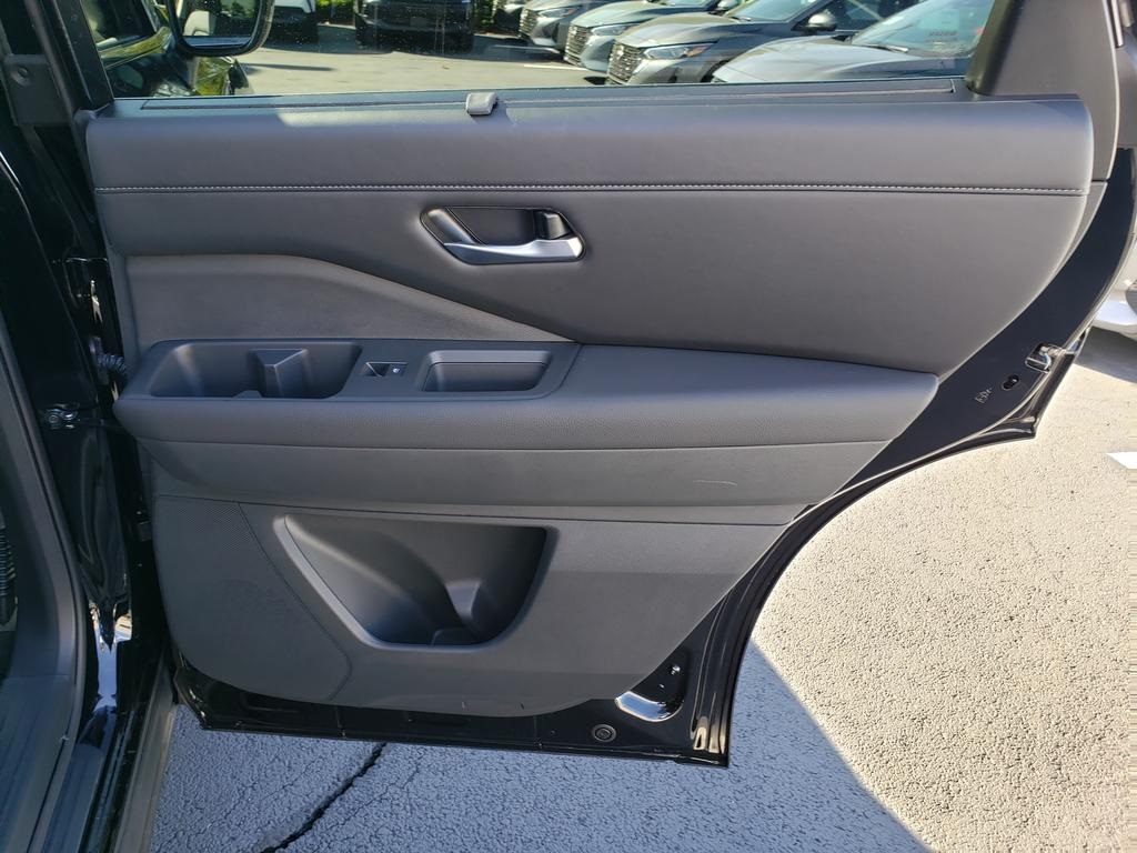 new 2025 Nissan Pathfinder car, priced at $38,024