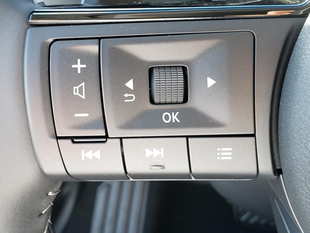 new 2025 Nissan Pathfinder car, priced at $38,024