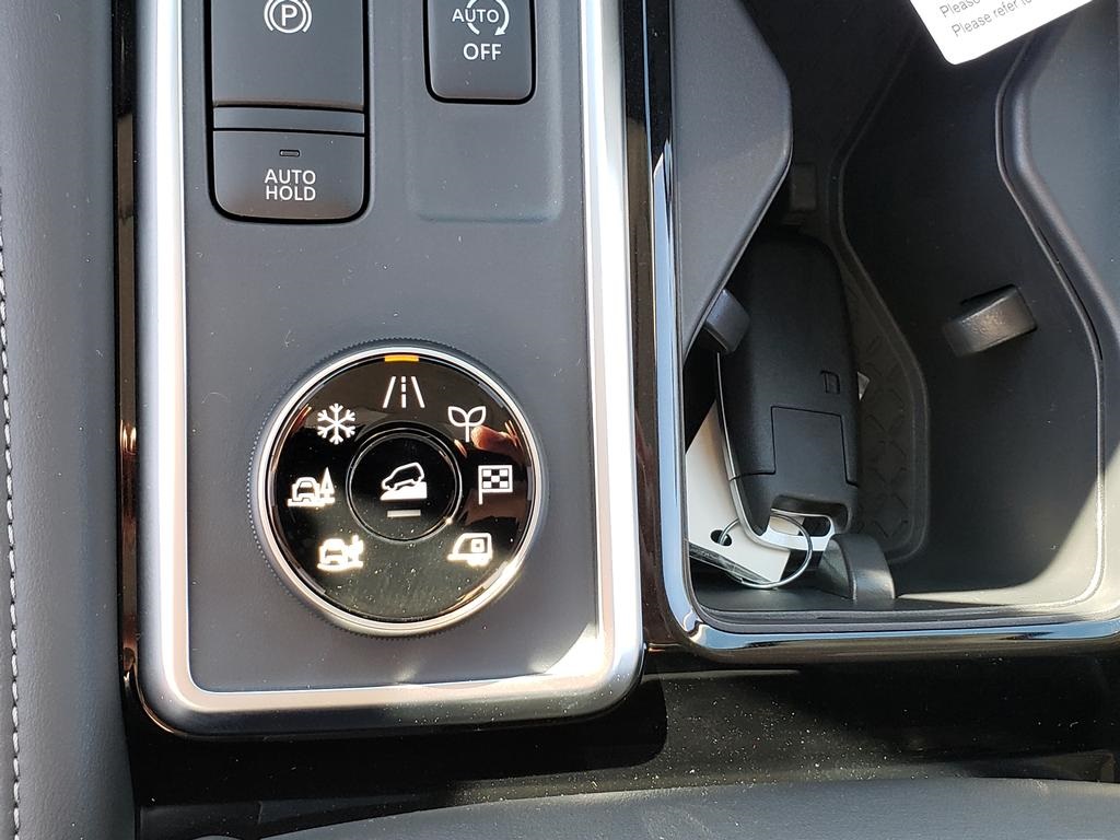 new 2025 Nissan Pathfinder car, priced at $38,024