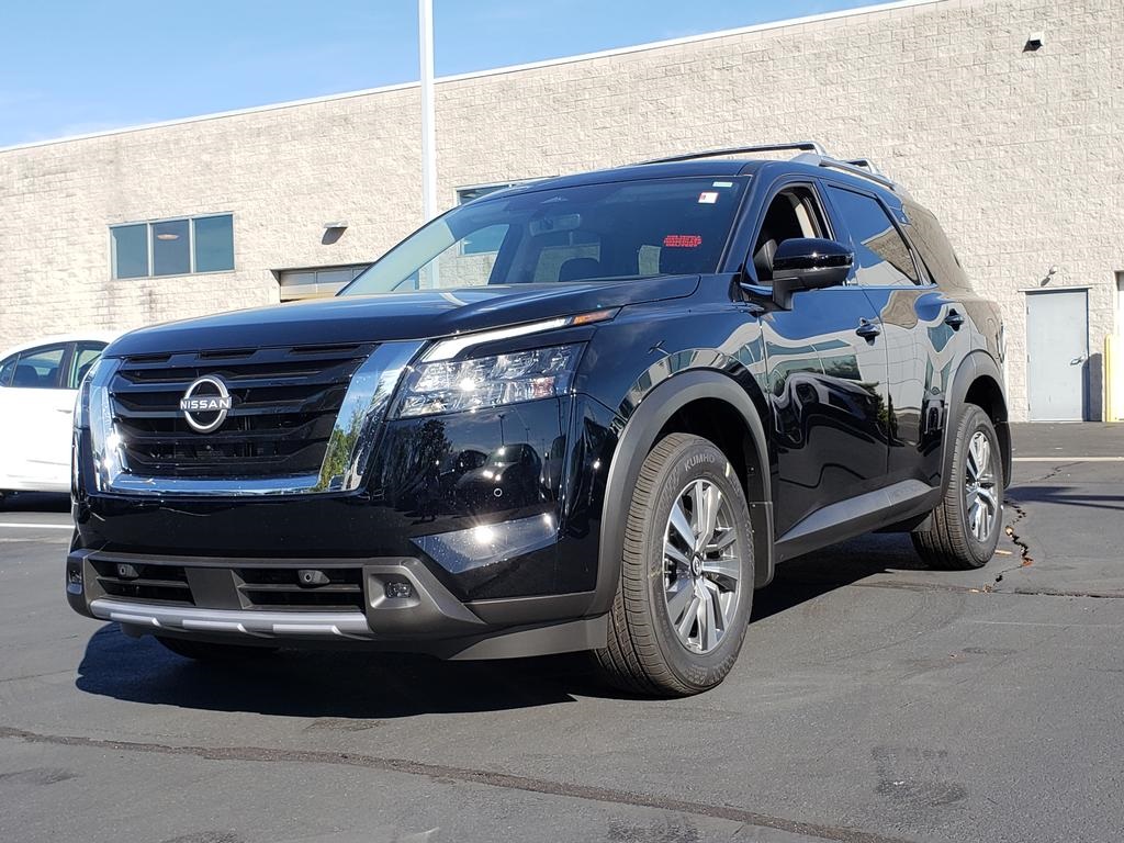 new 2025 Nissan Pathfinder car, priced at $38,024