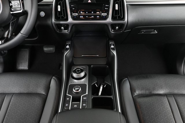 used 2022 Kia Sorento Hybrid car, priced at $27,414