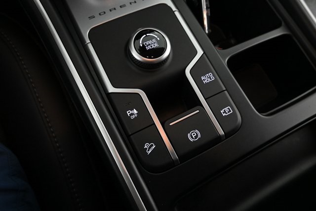 used 2022 Kia Sorento Hybrid car, priced at $27,414