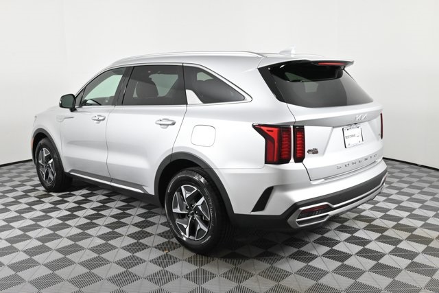 used 2022 Kia Sorento Hybrid car, priced at $27,414