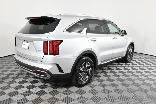 used 2022 Kia Sorento Hybrid car, priced at $27,414