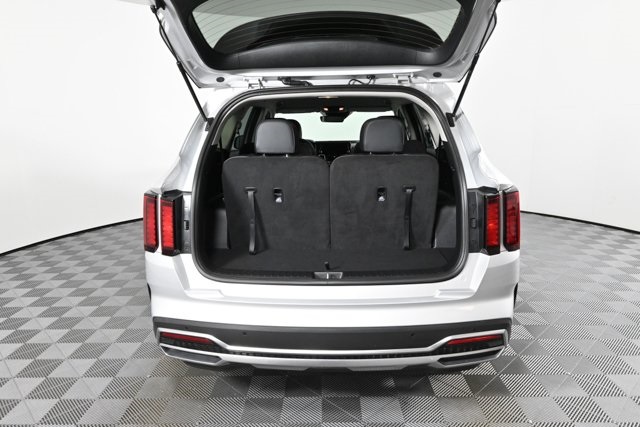 used 2022 Kia Sorento Hybrid car, priced at $27,414
