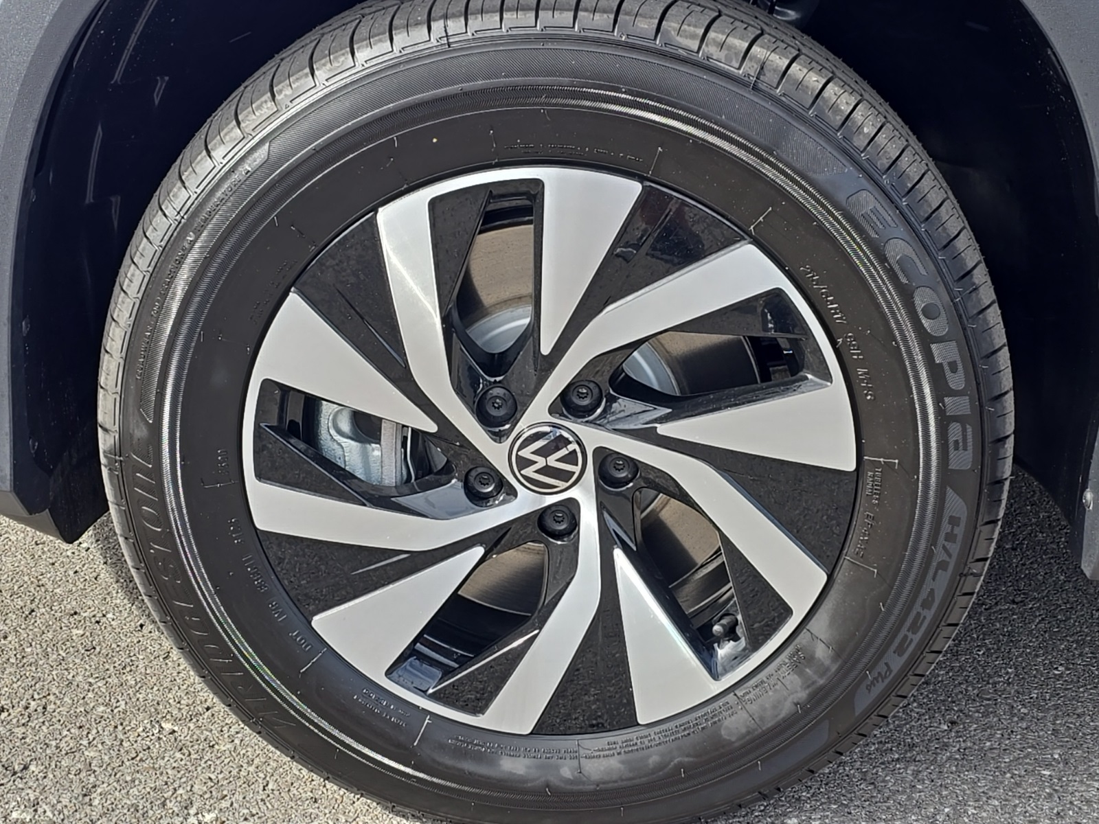 new 2026 Volkswagen Tiguan car, priced at $34,378