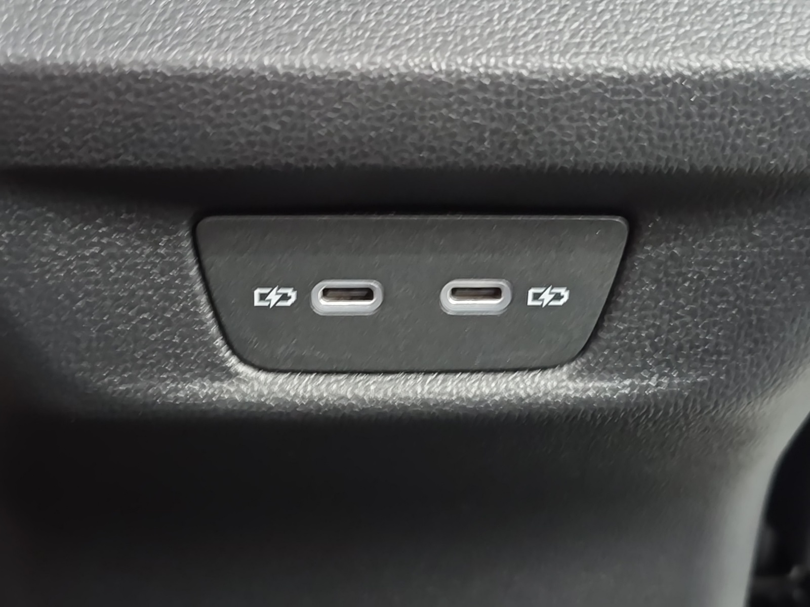 new 2026 Volkswagen Tiguan car, priced at $34,378