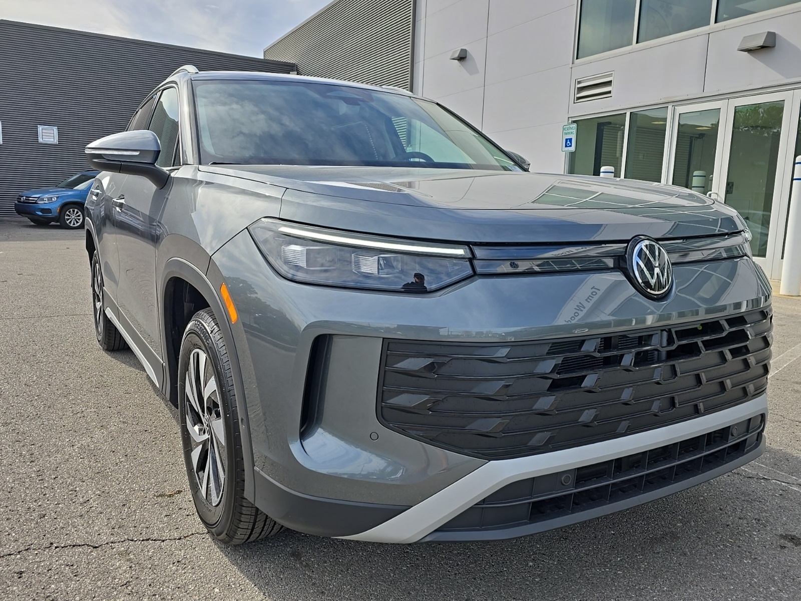 new 2026 Volkswagen Tiguan car, priced at $34,378