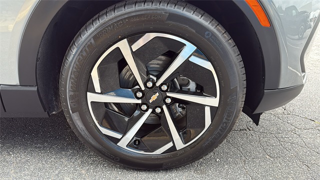 new 2025 Chevrolet Equinox EV car, priced at $37,715