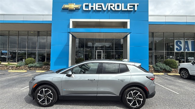 new 2025 Chevrolet Equinox EV car, priced at $37,715