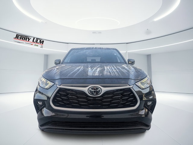 used 2024 Toyota Highlander car, priced at $37,681