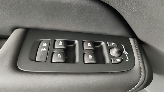 new 2026 Volvo XC60 Plug-In Hybrid car, priced at $74,665