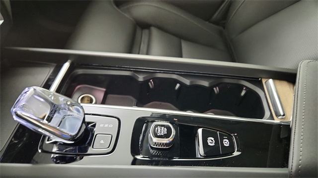 new 2026 Volvo XC60 Plug-In Hybrid car, priced at $74,665