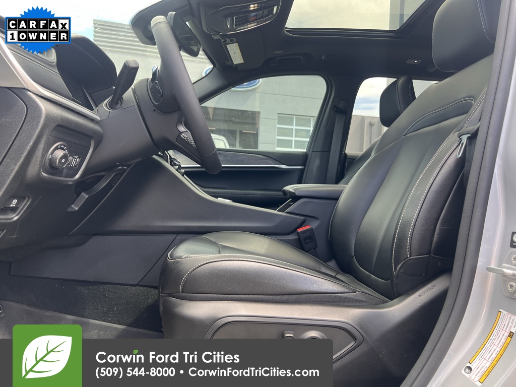 used 2024 Jeep Grand Cherokee car, priced at $38,989
