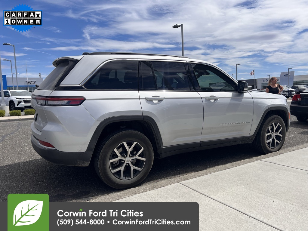 used 2024 Jeep Grand Cherokee car, priced at $38,989