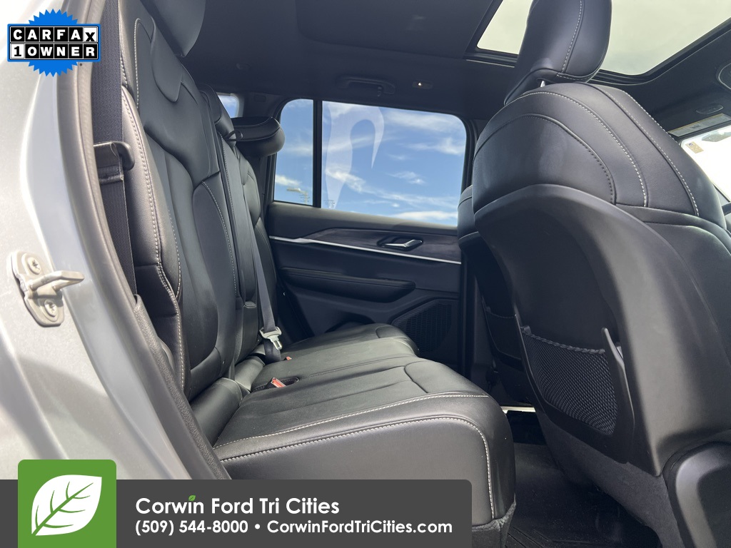 used 2024 Jeep Grand Cherokee car, priced at $38,989