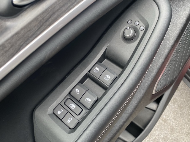 new 2025 Jeep Grand Cherokee L car, priced at $51,074