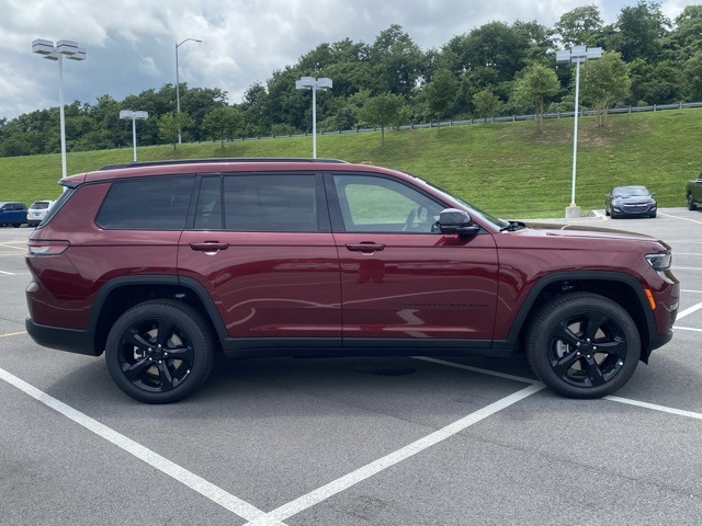 new 2025 Jeep Grand Cherokee L car, priced at $51,074