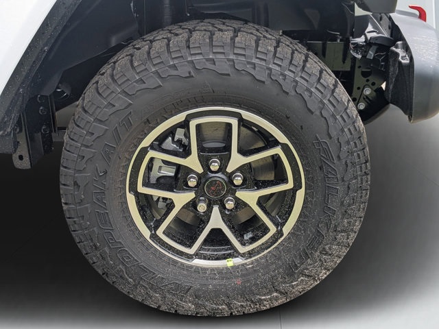 new 2025 Jeep Gladiator car, priced at $43,250