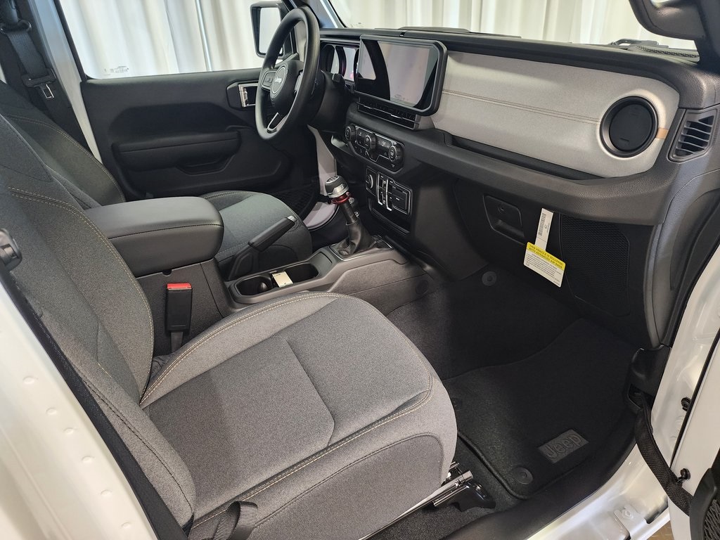 new 2025 Jeep Wrangler car, priced at $37,235