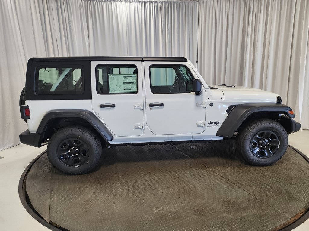 new 2025 Jeep Wrangler car, priced at $37,235