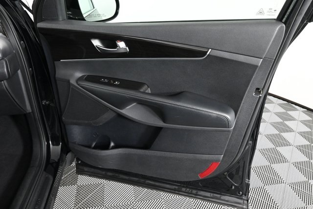 used 2020 Kia Sorento car, priced at $12,147