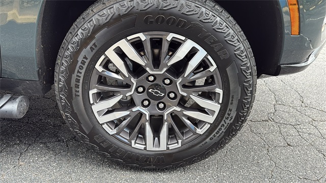 used 2025 Chevrolet Tahoe car, priced at $77,899