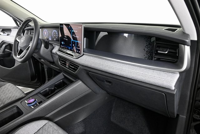 new 2025 Volkswagen Tiguan car, priced at $33,424