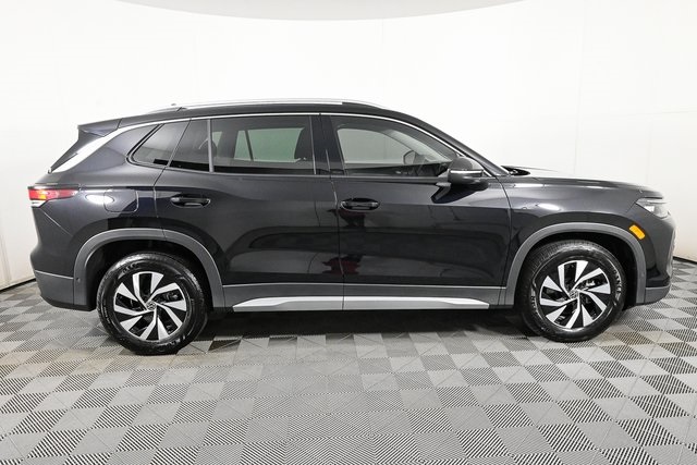 new 2025 Volkswagen Tiguan car, priced at $33,424