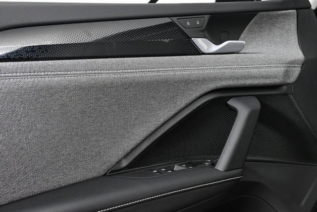 new 2025 Volkswagen Tiguan car, priced at $33,424