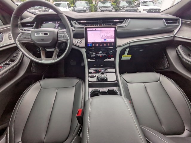 new 2025 Jeep Grand Cherokee car, priced at $36,125