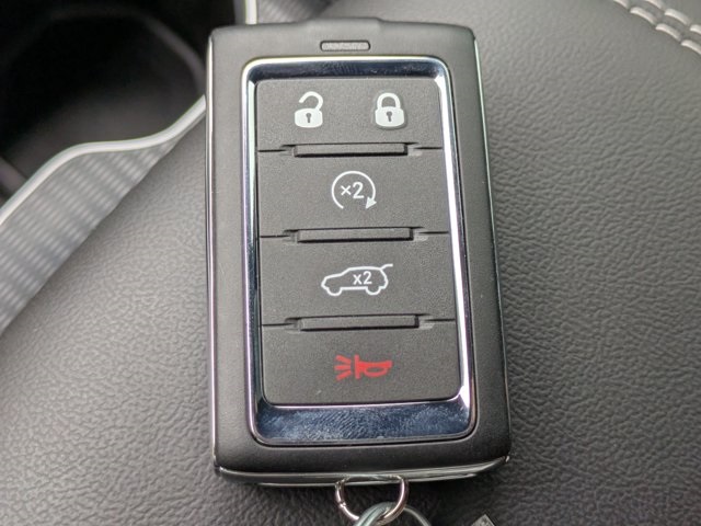 new 2025 Jeep Grand Cherokee car, priced at $36,125
