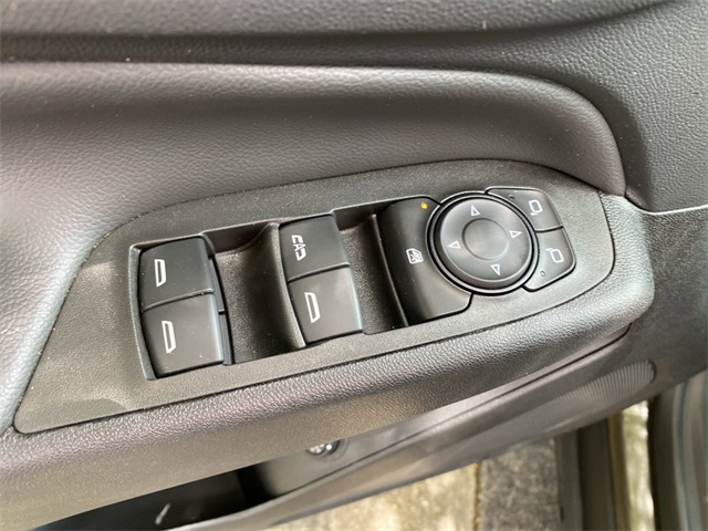 used 2023 Chevrolet Equinox car, priced at $25,430