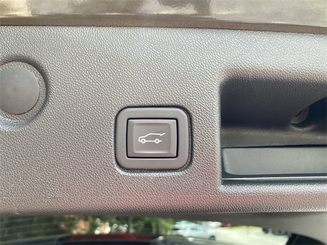 used 2023 Chevrolet Equinox car, priced at $25,430