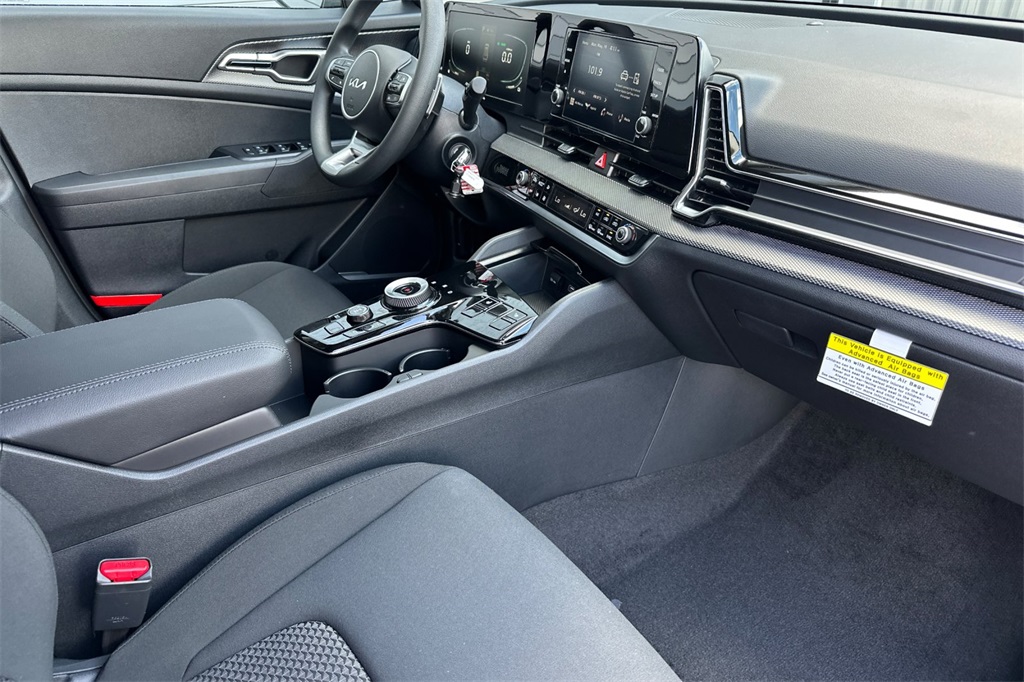 new 2025 Kia Sportage Hybrid car, priced at $29,555