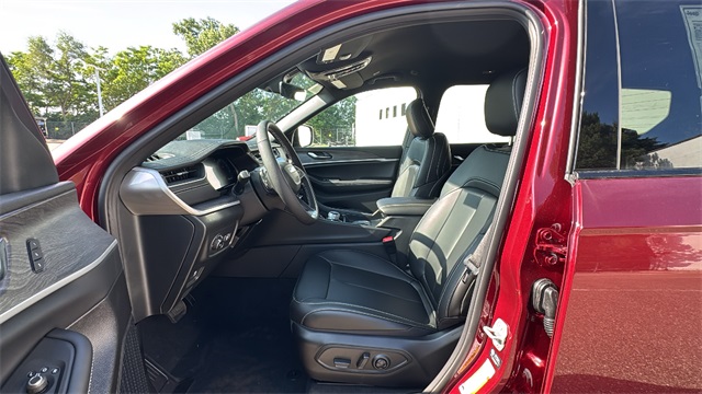 new 2025 Jeep Grand Cherokee L car, priced at $50,643