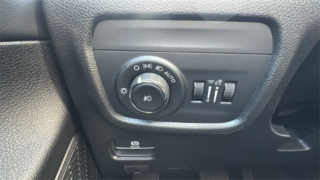 new 2025 Jeep Grand Cherokee L car, priced at $50,643