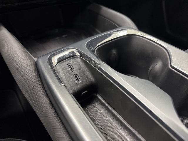 new 2025 Chevrolet Equinox EV car, priced at $42,389
