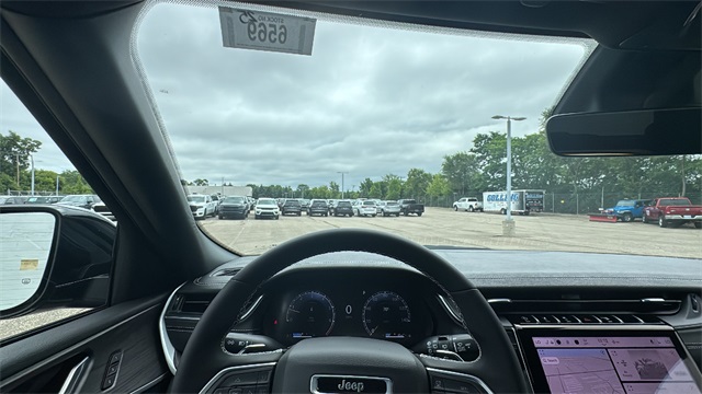 new 2025 Jeep Grand Cherokee car, priced at $48,703