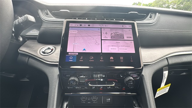 new 2025 Jeep Grand Cherokee car, priced at $48,703