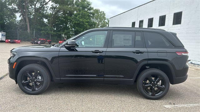 new 2025 Jeep Grand Cherokee car, priced at $48,703
