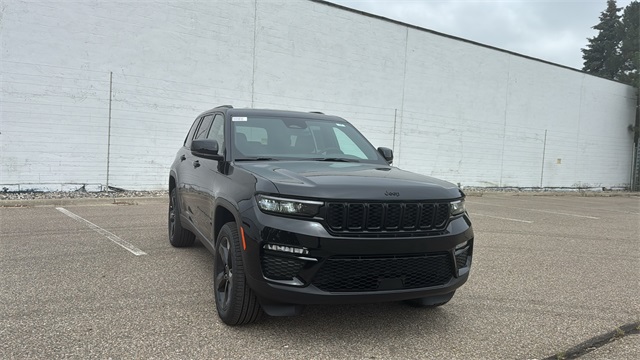 new 2025 Jeep Grand Cherokee car, priced at $48,703